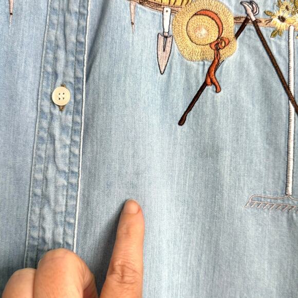 Vintage Woolrich Gardening Embroidered Long Sleeve Chambray Button Up Women's L - Picture 7 of 8